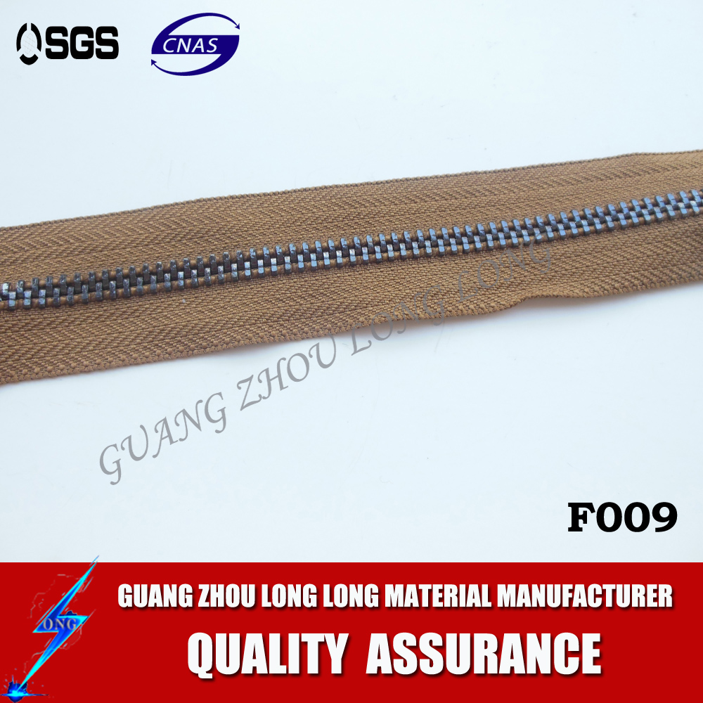 Wholesale Long Chain Pantone Color Metal Zipper